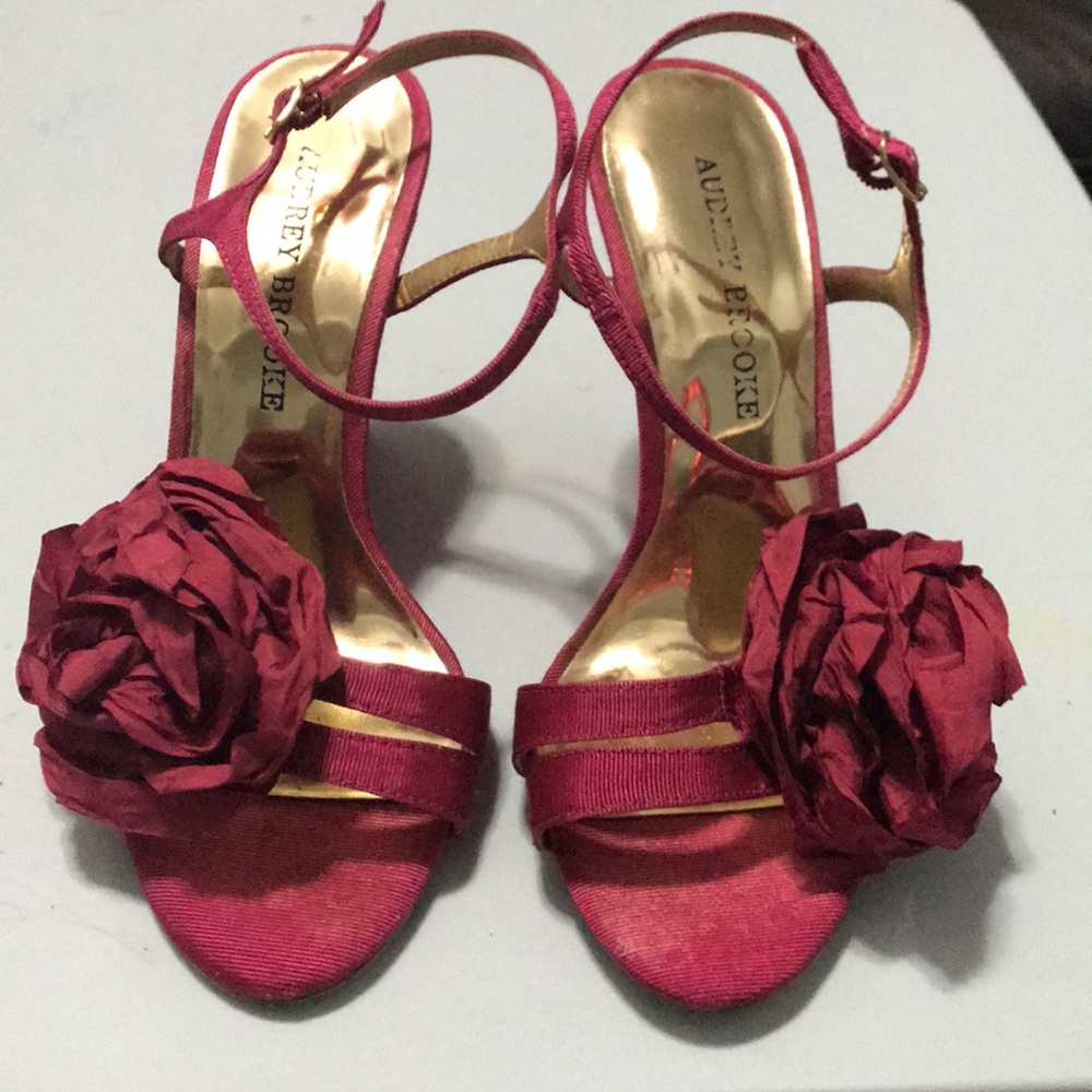 Audrey Brook hot pink corsage wedge